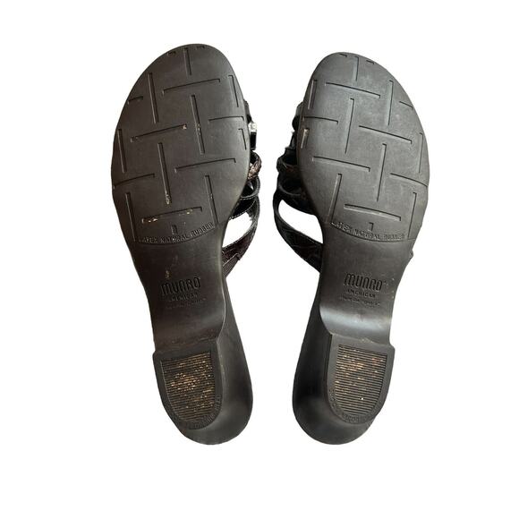 Munro American Women Red Sandals US 8.5M Dark Brown Strappy With Silver EUC - Picture 7 of 8